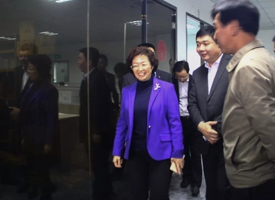 廈門市副市長國桂榮蒞臨我司參觀考察，鼓勵軟件設計產(chǎn)業(yè)創(chuàng)新發(fā)展